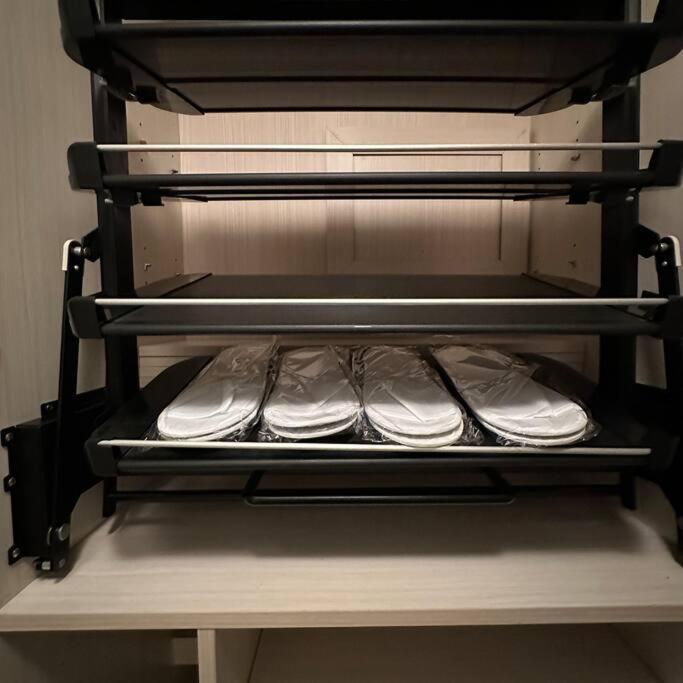Monoroom Sillim Station 3min, High Floor View, Gangnam Station, Hongdae Station 20min, Airport Bus Stop 7min, Bedding * Seoul